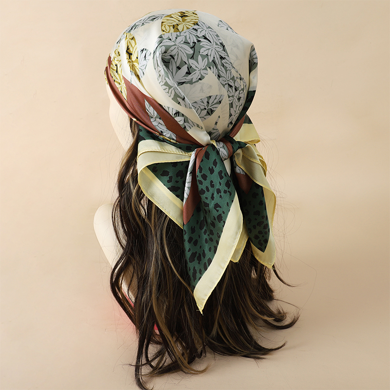 70x70cm Women Scarf Silk Feeli - Scarf Silk Square ulasan dan harga